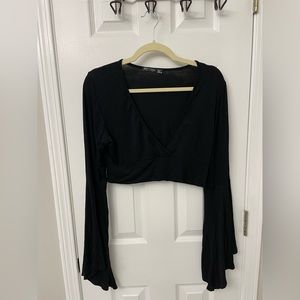 Black long sleeve crop top